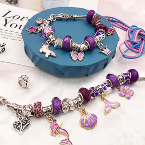 Bracelet Créatif – Kit avec Bracelets + Colliers + Breloques, pendentifs + Cadeau : Boîte à bijoux en cuir